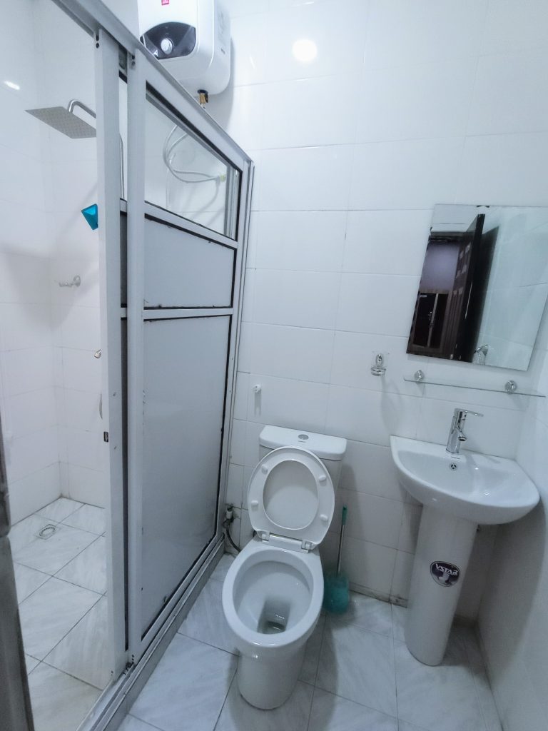 flat A4 {DAWN TOILET}